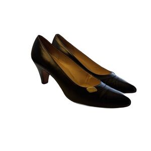 Salvatore Ferragamo Vintage Black Leather Pumps | 8.5 Narrow | Made in Italy